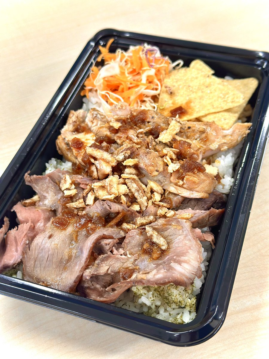 チキン＆ビーフのステーキ！
肉！肉！肉～！！