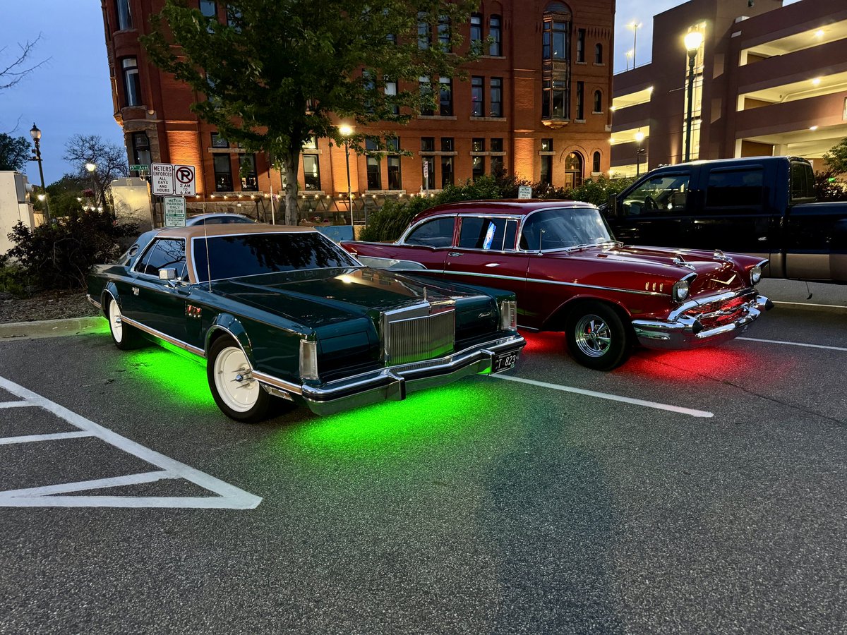 NextXCarClub's tweet photo. Christmas in July or Friday Night Cruise Night? #lincolncontinental #57chevy #underglow #belair #showcars https://t.co/zCyGLIfYbt
