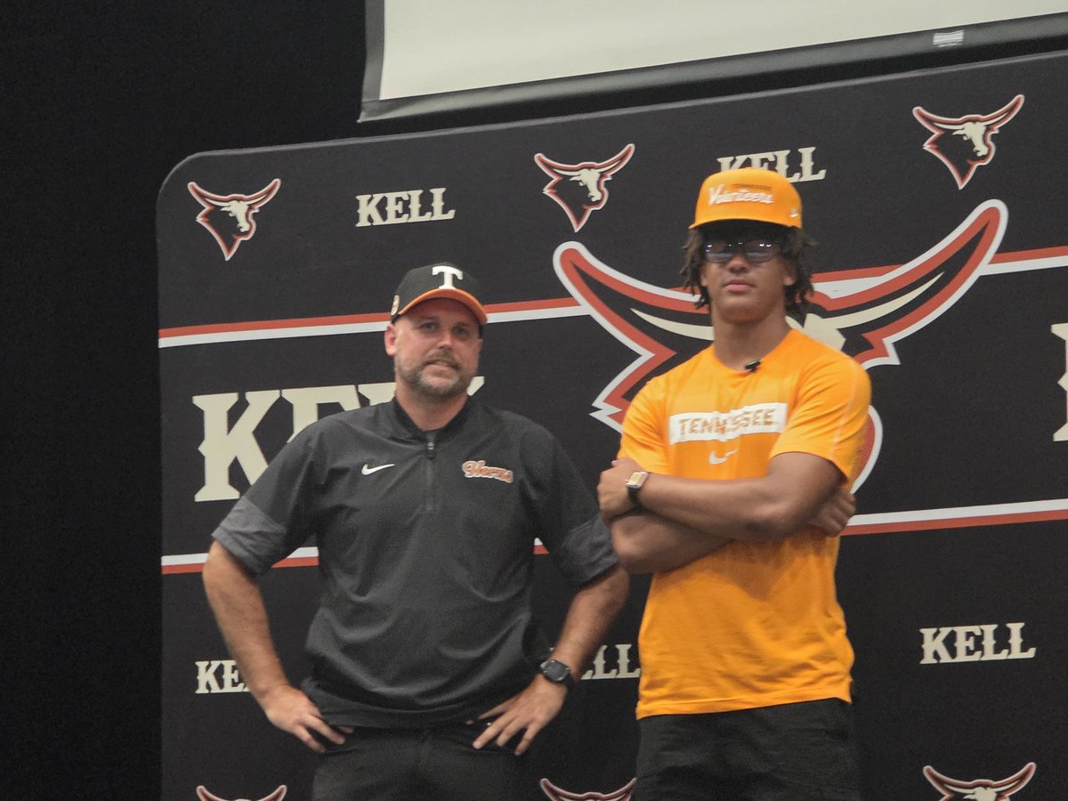 4⭐️ LB Brayden Rouse details when the choice became clear. 

"So, we went on a family vacation... Right around then, I'd say. Two weeks ago. I felt it. I'd say within the last week, I knew for sure I was committing to Tennessee."

The Vols still had to withstand some late pushes.