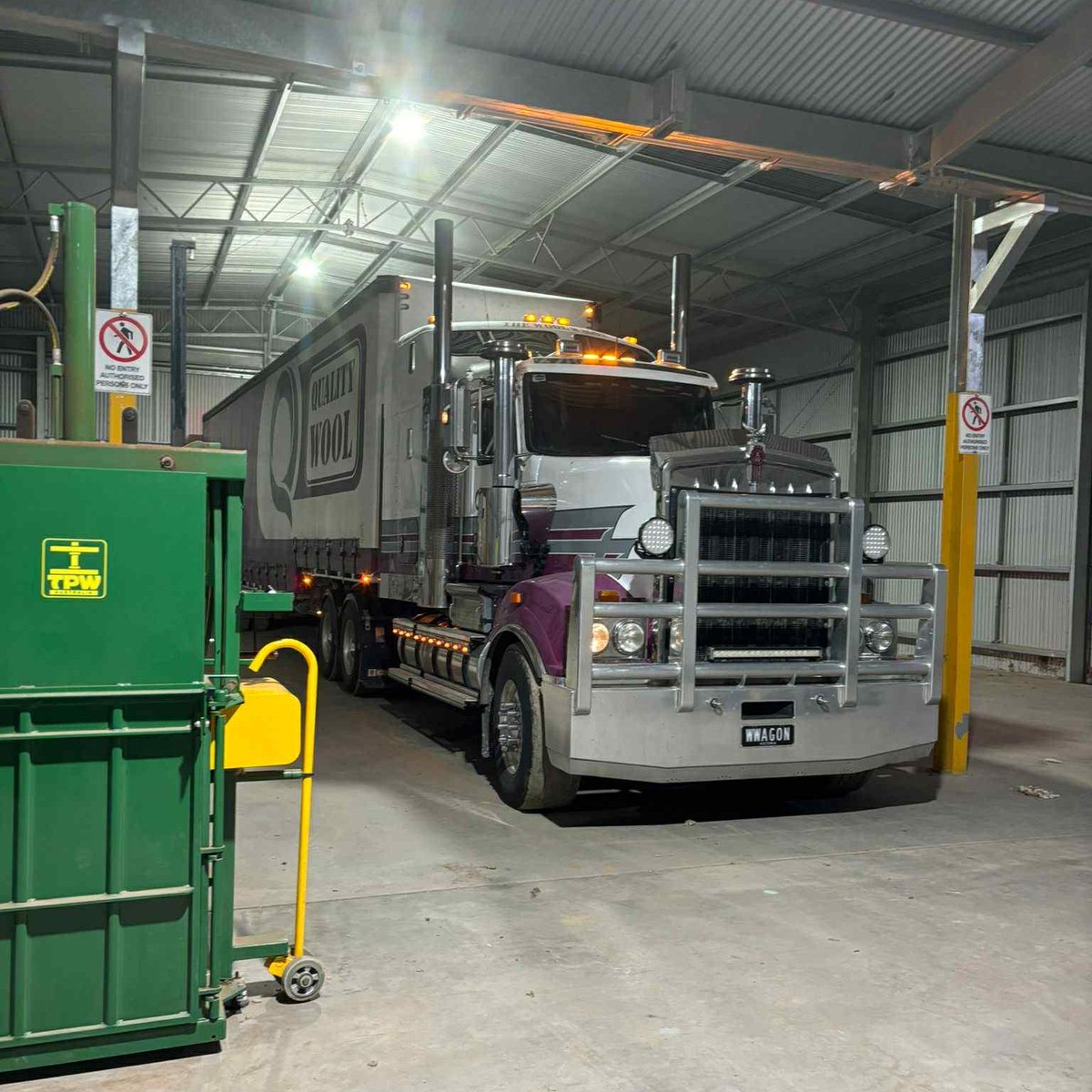 Yeah we know what EOFY stands for - 𝘌𝘹𝘵𝘳𝘢 𝘖𝘳𝘨𝘢𝘯𝘪𝘴𝘦𝘥 𝘍𝘰𝘳 𝘠𝘰𝘶.

Quality Wool Jamestown looking spick and span after a stock take to see out the financial year, ready to tackle 2025/26.