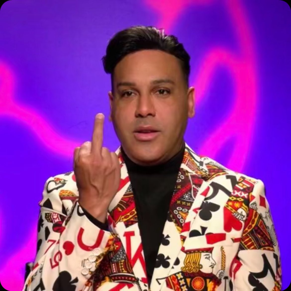 Just got annoyed thinking about this lil dips—— who asked me some dumb shit earlier and now I’m in a mood when all I wanted was breakfast for dinner 😑