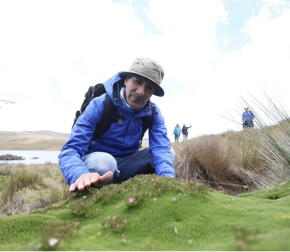 🚨 Increíble la multinacional minera DPM con licencia ambiental. (!!) Y las sentencias y consultas populares ganadas? 
Cuando la Constitución, las sentencias de la Corte de Justicia de Cuenca, las sentencias de la Corte Constitucional y voluntad del pueblo se trapea estamos ante