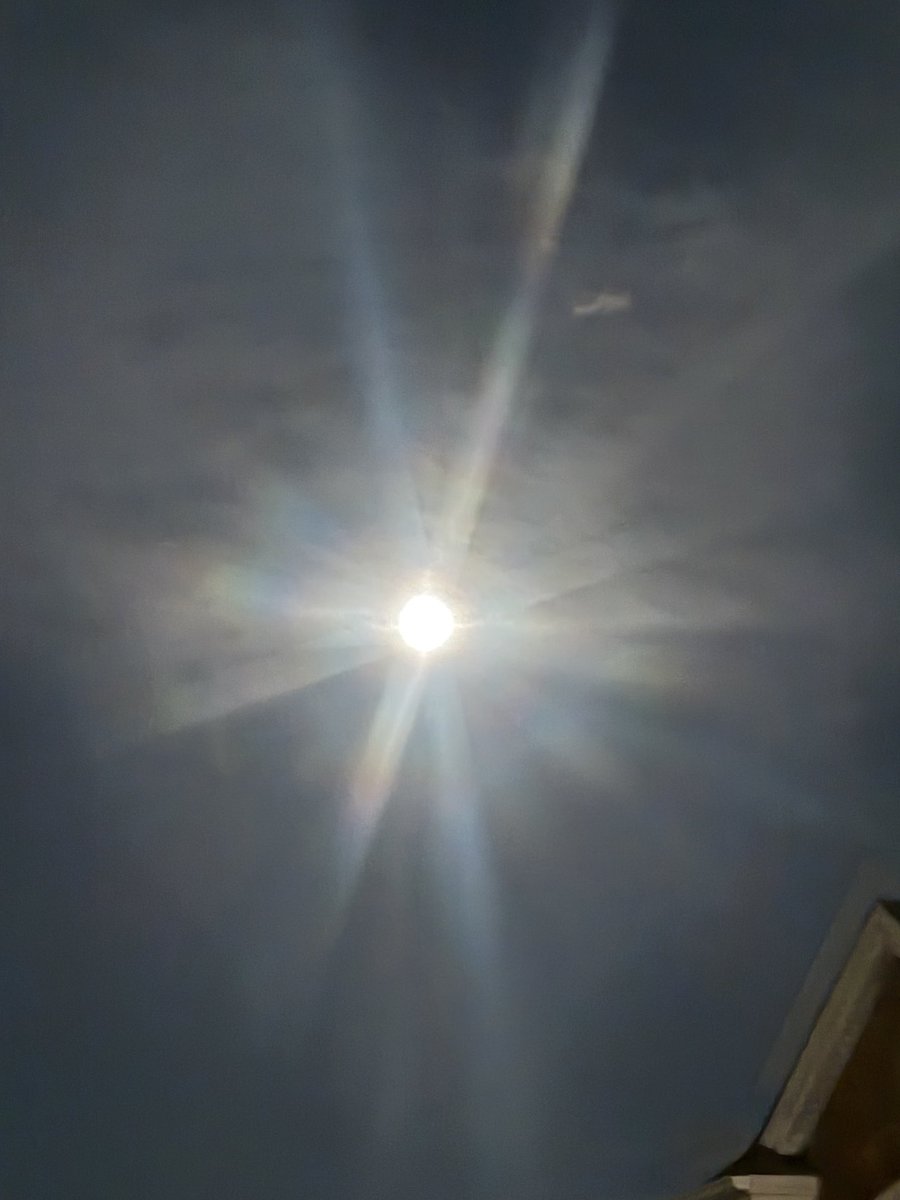 7/10 in full effect- Nicknamed the Buck Moon because it coincides with the time of year that deer grow antlers in North America, this lunation represents a moment of change and transcendence. Like the buck, we are growing.