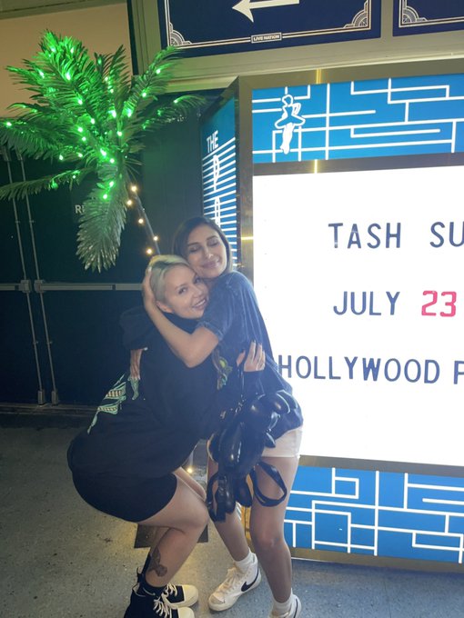 Watch Gianna Dior's leaked NSFW photo on TwXstars