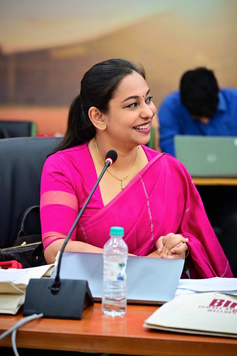 NehaSiingh_'s tweet photo. Humbled to be a part of the Drafting Committee for the first ever 'Female Athlete Health and Wellness Policy', with a special focus on menstrual health—an unprecedented, one of its kind initiative led by @BSSABihar! https://t.co/KYqjqCuvuZ