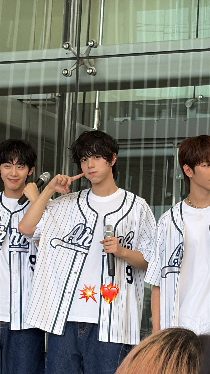 Zizi．．． tweet media