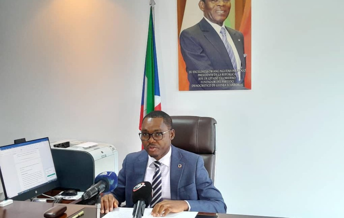 TheNewCameroon's tweet photo. Exercice 2025-2027 : La Guinée Equatoriale dévoile ses perspectives macroéconomiques 
https://t.co/9w5I5IpgRm
#TheNewCameroon #TT237 #CMR https://t.co/VUZDx24YKu