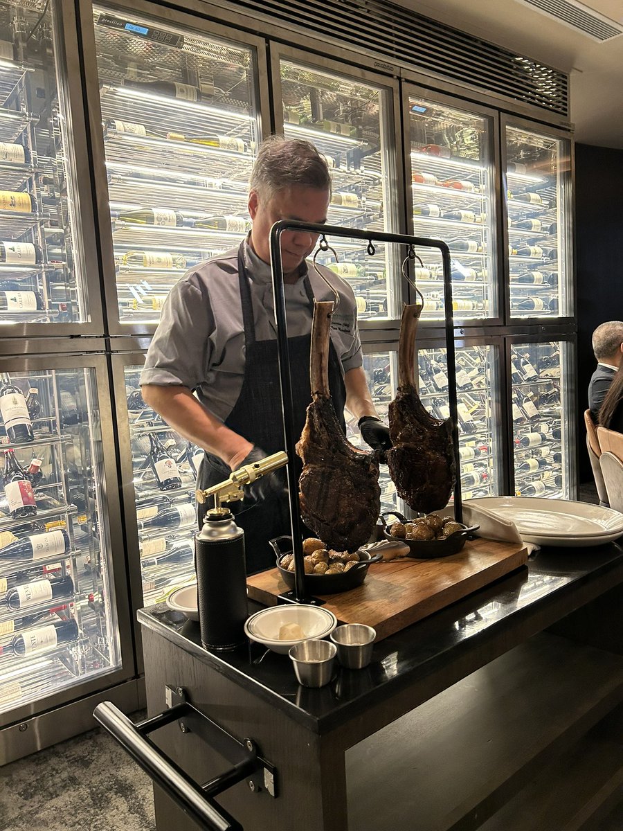 Congratulations to Smith &amp; Wollensky on its grand opening in Manila! This classic American steakhouse offers a true taste of 🇺🇸 culinary tradition -- prime 🥩 cuts and classic sides with signature New York sophistication -- right here in the Philippines! #FriendsPartnersFoodies