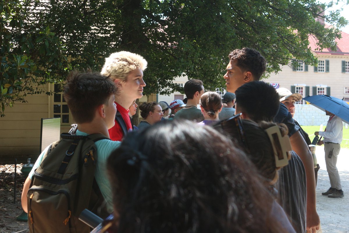 AZTeenReps's tweet image. The Teens today had a fantastic time on day two of our trip in Washington D.C.
They visited Mount Vernon, the National Archives, the Smithsonian Museum of American History, and ended the day with memorials!!
We thank @KariLake for meeting up with us, taking the time to give…