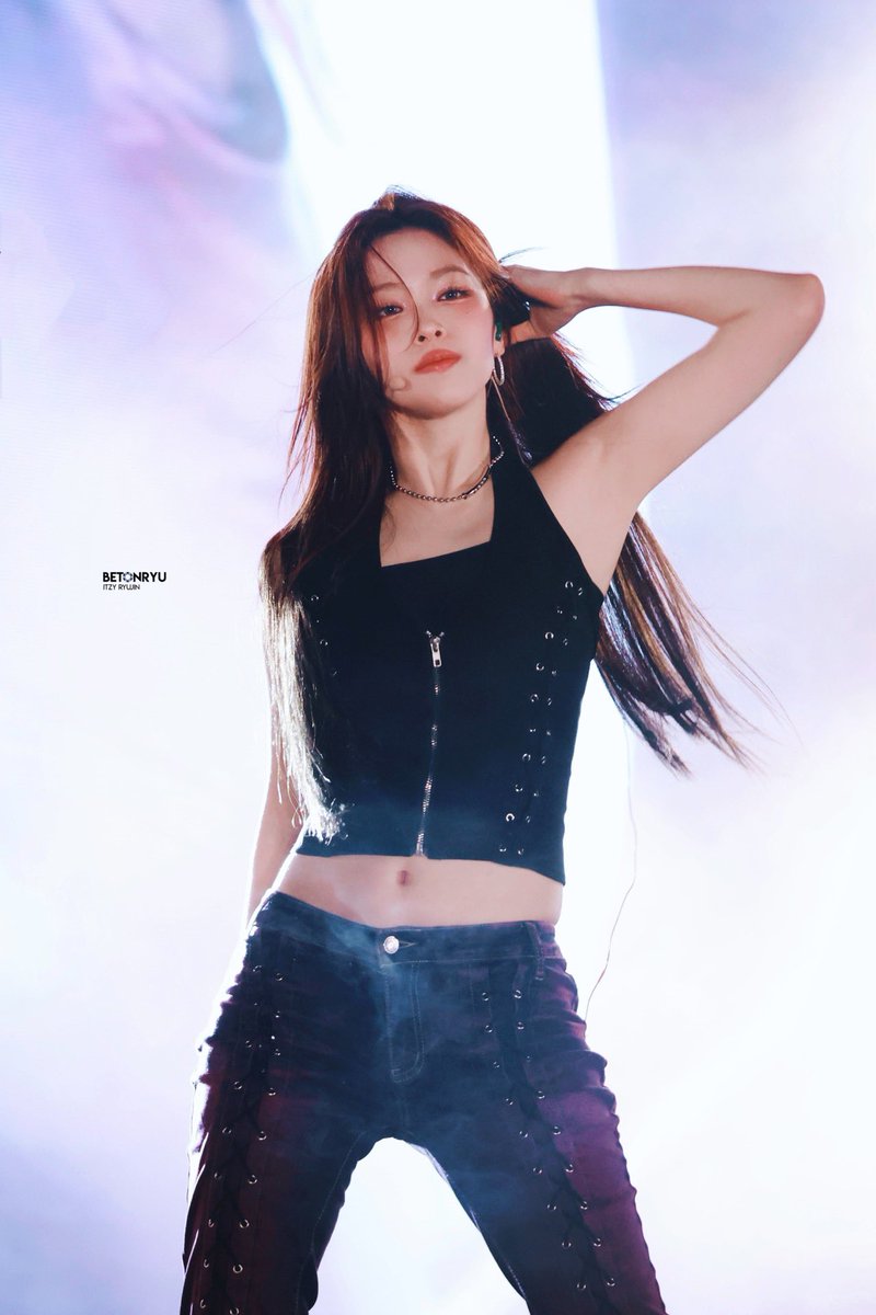 betonryu_srj's tweet image. 250706 The Nextwave HQ
나의 빛이 돼 줄래?
#ITZY #있지 #RYUJIN #류진
@ITZYofficial
