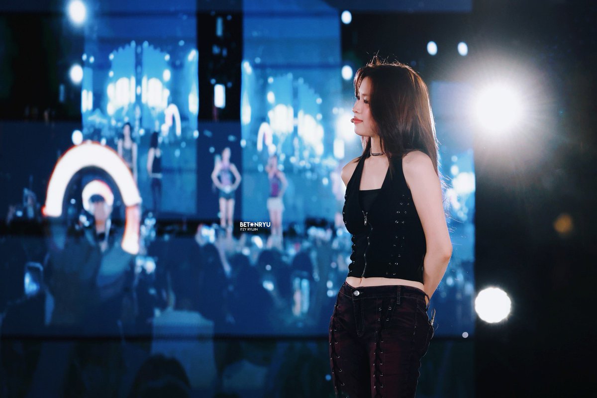 betonryu_srj's tweet image. 250706 The Nextwave HQ
나의 빛이 돼 줄래?
#ITZY #있지 #RYUJIN #류진
@ITZYofficial