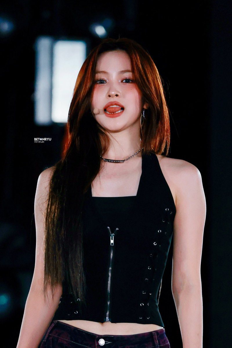 betonryu_srj's tweet image. 250706 The Nextwave HQ
나의 빛이 돼 줄래?
#ITZY #있지 #RYUJIN #류진
@ITZYofficial