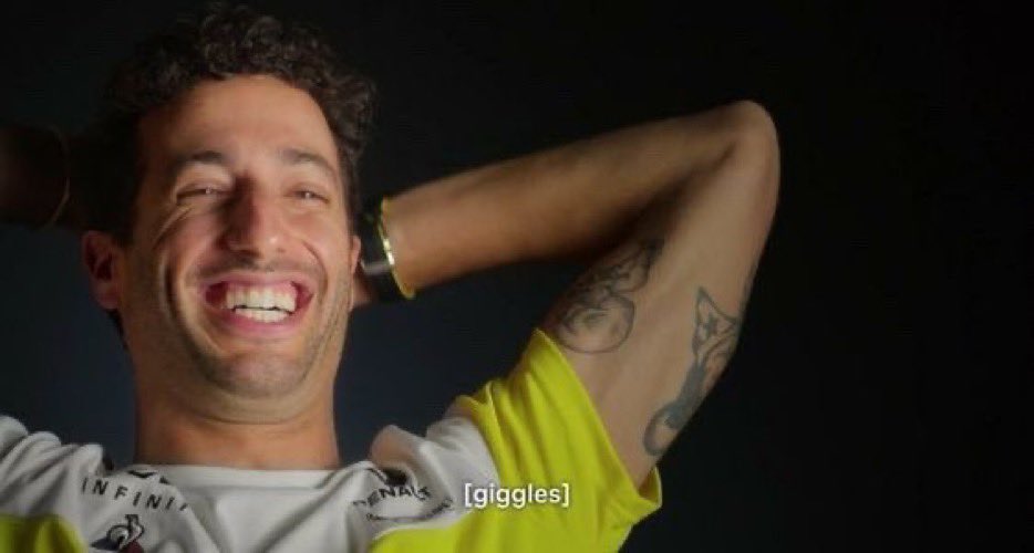 sadlyjustj's tweet image. live reaction to the news