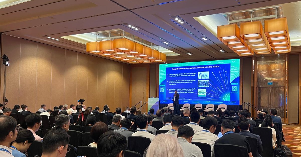 OVHcloud_APAC's tweet image. As digital demands surge, building greener infrastructure is a necessity.
At @OpenComputePrj’s Southeast Asia Tech Day, Thiru Prakassh, Regional Datacentre Lead APAC at @OVHcloud, shared how we have been scaling sustainable datacentres for over 20 years, from pioneering…