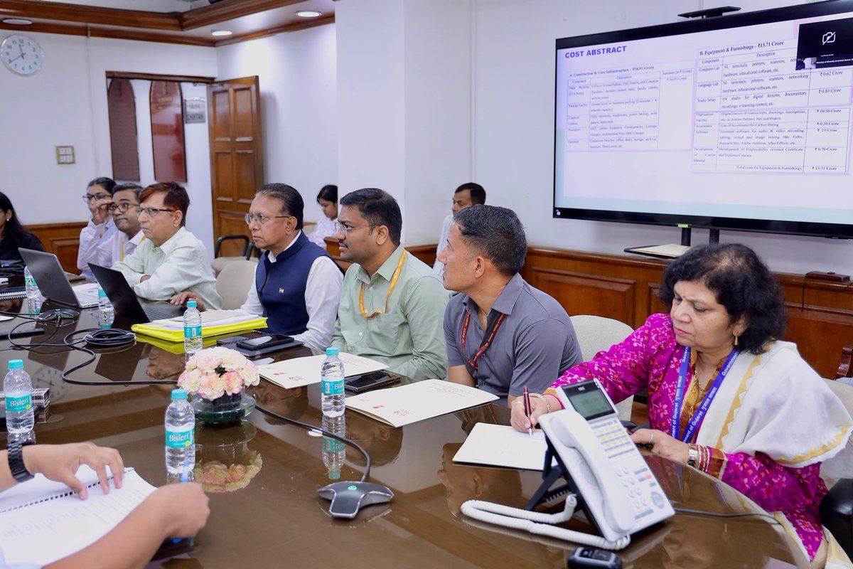Dr. Chandra Shekhar Kumar, Secretary, Ministry of Minority Affairs, chaired the 48th Empowered Committee Meeting today with representatives from University of Delhi, University of Mumbai, Gujarat University &amp; Devi Ahilya Vishwavidyalaya, Indore, to review project proposals under