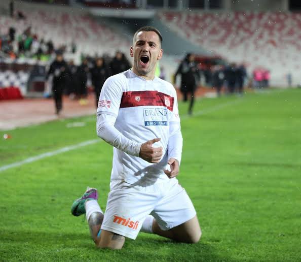 🚨 Samsunspor, Rey Manaj ile temas kurdu.

( <a href="/fanatikcomtr/">Fanatik</a> )
#Samsunspor