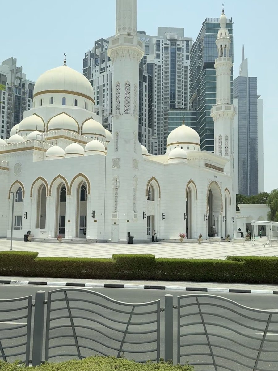 Sheikh Rashid Boulevard Masjid in Dubai, UAE. #HUAWEIPura80 #HuaweiLaunch