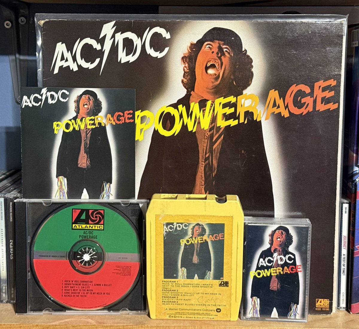 TimsVinyl's tweet image. Today would be Bon Scott’s birthday
youtube.com/@timsvinylconf…