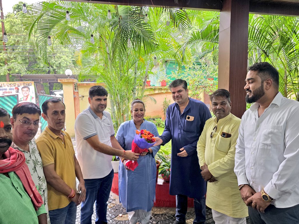 Szarita Laitphlang,ज़रिता लैतफलांग (@szarita) on Twitter photo आज छत्तीसगढ़ प्रदेश कांग्रेस कमेटी के छत्तीसगढ़ किसान कांग्रेस प्रकोष्ठ के साथियों से मुलाकात हुई। प्रकोष्ठ के सभी साथियों को किसान,जवान,संविधान जनसभा को सफल बनाने उनकी महत्वपूर्ण भागीदारी के लिए पूरी टीम को बधाई एवं शुभकामनाएं दी।
<a href="/kcvenugopalmp/">K C Venugopal</a> <a href="/gurdeepsappal/">Gurdeep Singh Sappal</a> <a href="/pranavINC/">pranav jha</a> आज छत्तीसगढ़ प्रदेश कांग्रेस कमेटी के छत्तीसगढ़ किसान कांग्रेस प्रकोष्ठ के साथियों से मुलाकात हुई। प्रकोष्ठ के सभी साथियों को किसान,जवान,संविधान जनसभा को सफल बनाने उनकी महत्वपूर्ण भागीदारी के लिए पूरी टीम को बधाई एवं शुभकामनाएं दी।
<a href="/kcvenugopalmp/">K C Venugopal</a> <a href="/gurdeepsappal/">Gurdeep Singh Sappal</a> <a href="/pranavINC/">pranav jha</a>