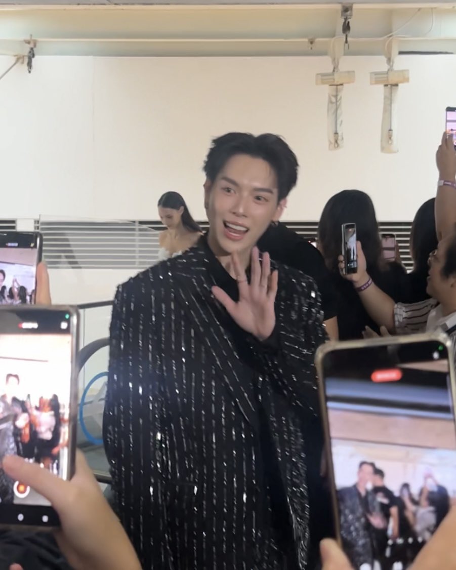 tpopupdate's tweet image. เป็นต่อมาแล้ว หล่อมากกกกก 

#TPOP #InsightEnt2025 #Beyondthescreen #PentorJrp #InsightEntertainment #YYDSent