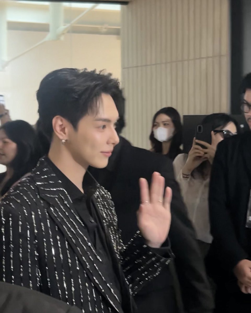 tpopupdate's tweet image. เป็นต่อมาแล้ว หล่อมากกกกก 

#TPOP #InsightEnt2025 #Beyondthescreen #PentorJrp #InsightEntertainment #YYDSent