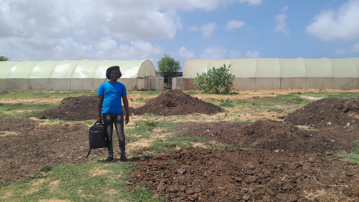 synnefa_KE's tweet image. 🌱 A farmer 159km from their greenhouses faced high water costs &amp;amp; lost paper records. We installed FarmShield, connected it to FarmCloud, &amp;amp; digitized their farm! 📱💧 Now they monitor crops, track spraying, &amp;amp; meet premium market standards remotely. Kudos to Felix for a slick…