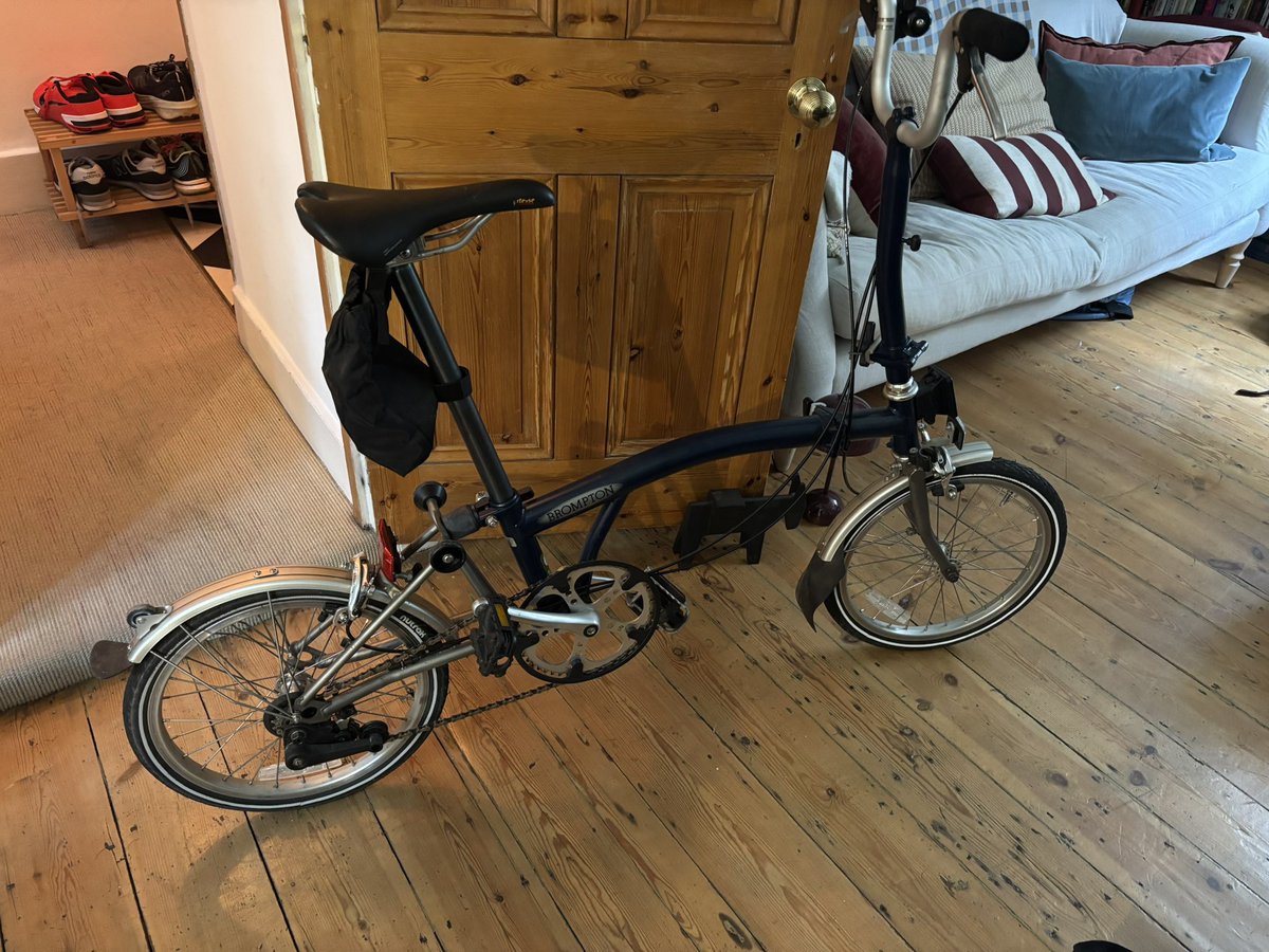 TomElwin's tweet image. Selling a lovely 2006 Brompton, in great condition. With carry case, luggage, spare tyre and tube, and a luggage rain cover (not pictured). DM if interested.