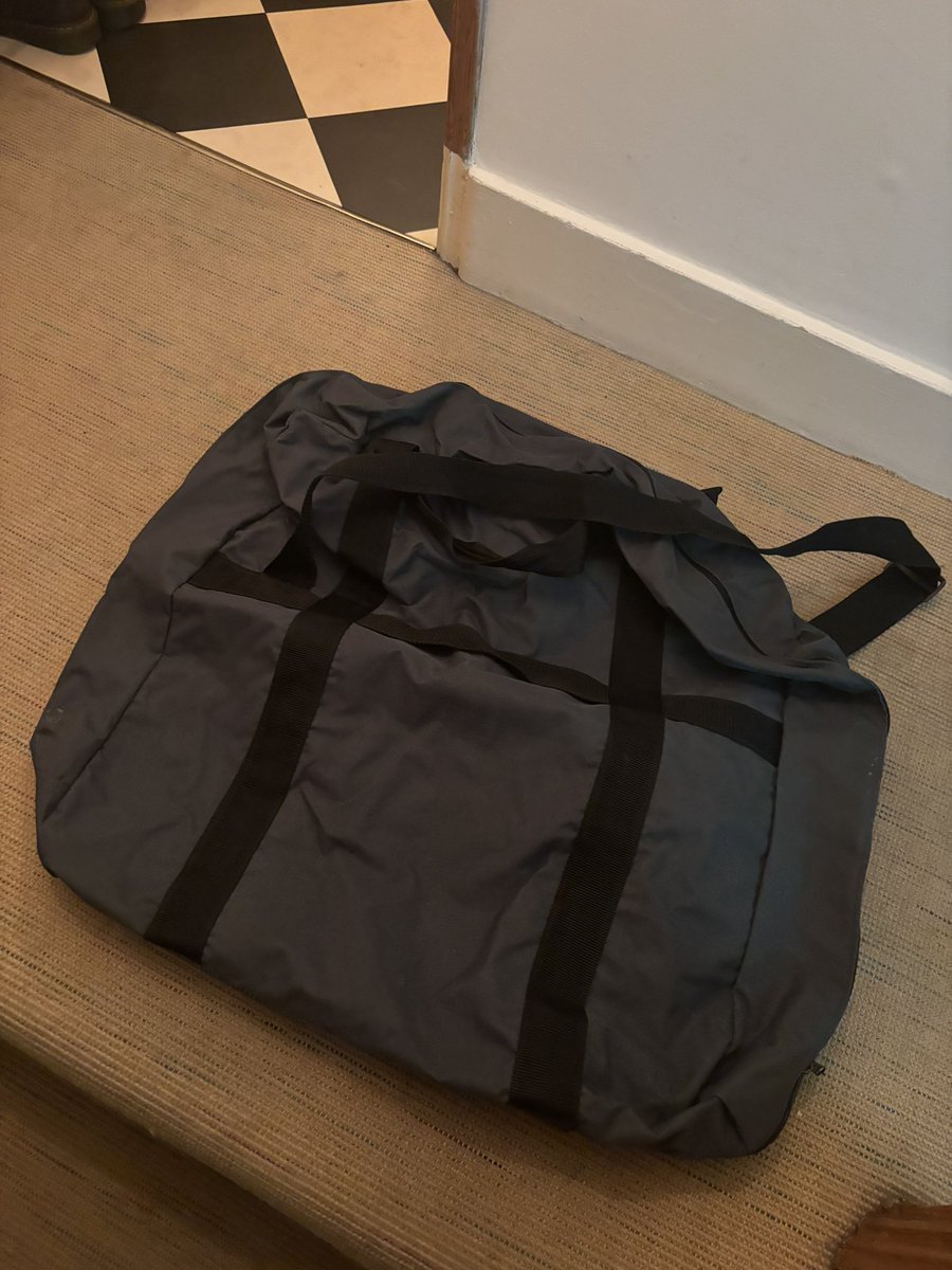 TomElwin's tweet image. Selling a lovely 2006 Brompton, in great condition. With carry case, luggage, spare tyre and tube, and a luggage rain cover (not pictured). DM if interested.