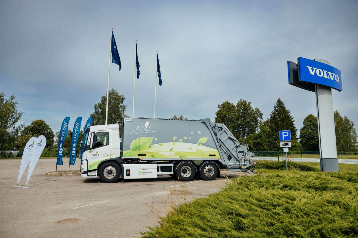 Klusāk, tīrāk, pārdomātāk - Cēsis apkalpos pirmais elektro-atkritumuvedējs! 🌿🚛
<a href="/zaao_lv/">ZAAO</a>  autoparkā darbu sācis pirmais elektriskais atkritumuvedējs Latvijā – Volvo FM Electric. 
cesis.lv/lv/novads/aktu…