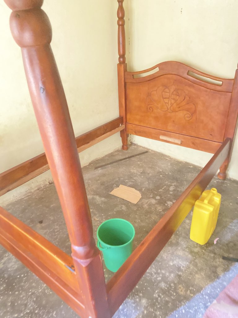 b_jude1's tweet image. Okay guys 
Kikoni here i come. 😁😁
More advise from anyone 
#Fresher