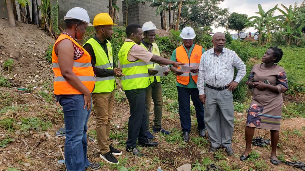 EnabelinUganda's tweet image. We are excited to have been part of the official hand over of the site for the construction of a new incinerator at Nyamirami HCIV in Kasese district.
This important milestone sets the stage for safer and more effective medical waste management, helping to protect both health…