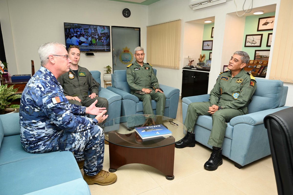 AusAirForce's tweet image. Flying from the city of Goa on India’s west coast, #AusAirForce P-8A Poseidon crews have stretched their wings alongside their @indiannavy counterparts. ✈
Read more ➡ defence.gov.au/news-events/ne…