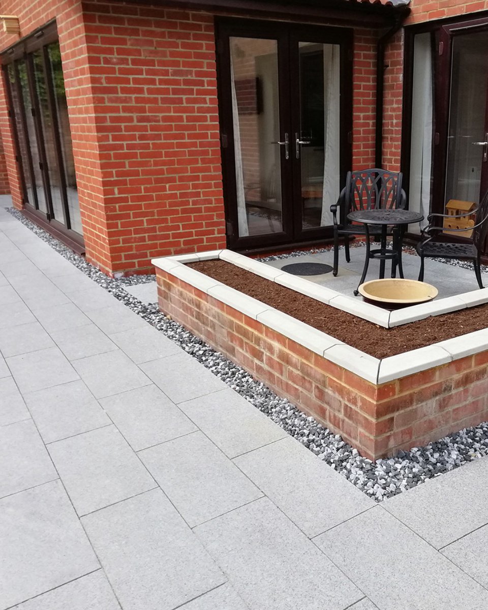 A breath of fresh air!

Brighten your garden with Silver Grey Granite Paving – clean, contemporary, and full of light tones to open up your space. ✨

🌟 Save up to £20 per crate* – limited time only!
👉 nustone.co.uk/product/silver…

#Nustone #GranitePaving #SilverGrey #OutdoorLiving