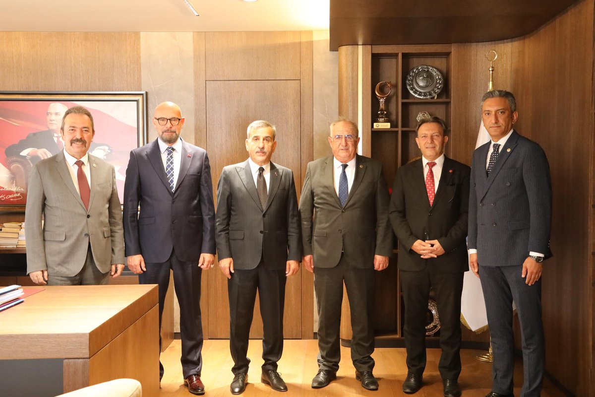 Çalışmalarını başarıyla tamamlayan Türkiye Kamu-Sen Denetleme Kurulu üyelerimize nazik ziyaretleri ve değerli katkıları için teşekkür ediyorum.