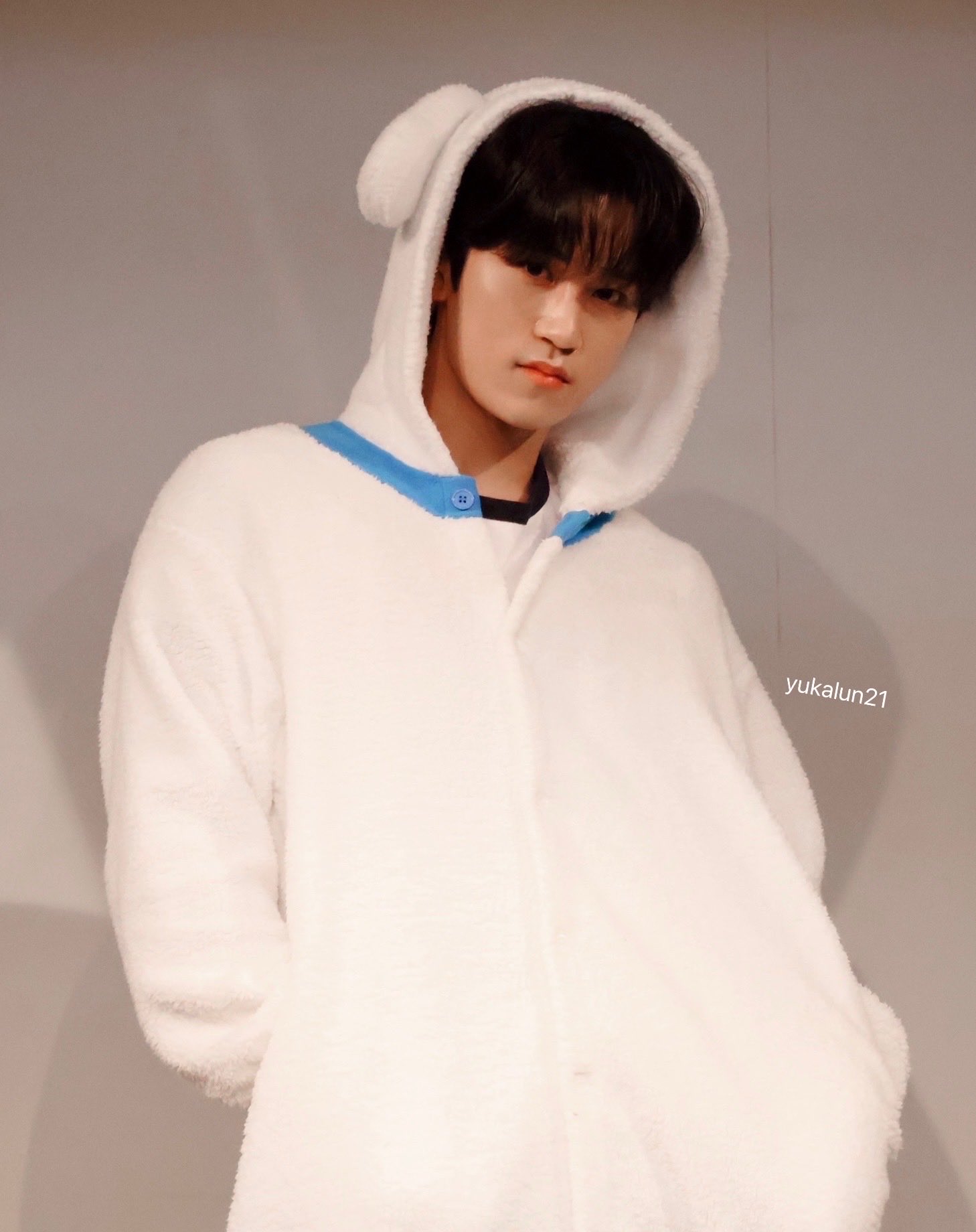 LUN8 ルネイト itta ジュヌ 준우 証明写真 74997-74-