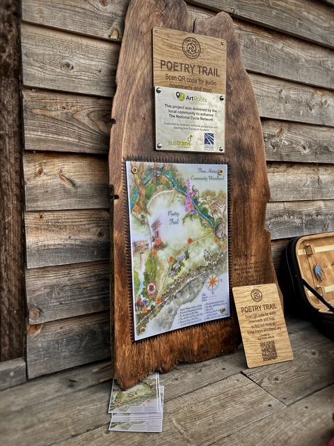 SustransScot's tweet image. Art enhances communities and encourages people to explore their area by walking, wheeling + cycling π
Supported by our ArtRoots programme, a new Poetry Trail at Three Hares Community Woodland in Midlothian is connecting people with art + nature π
More: buff.ly/eFteyPG