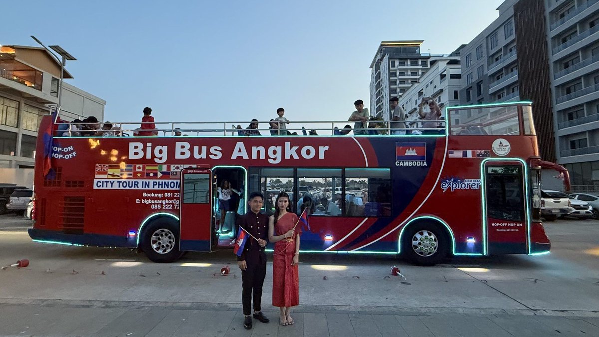A new way to explore the Cambodian capital has arrived with the launch of an open-top, double-decker evening tour. The two-hour trip takes passengers on a journey of ever-changing views: buff.ly/87scL3w 

#AsianTrails #Cambodia #PhnomPenh #BigBusAngkor