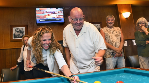 De allerbeste kunststoter ter wereld is René Dericks -  doetinchemsvizier.nl/l/522787