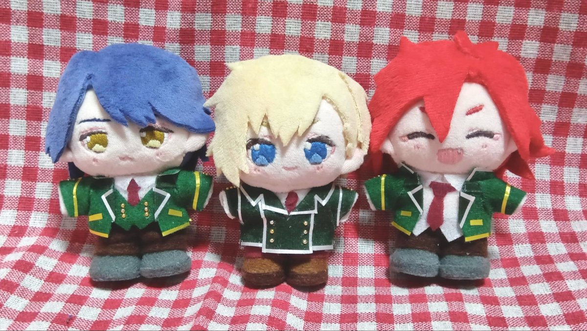 kanimiso_p's tweet image. ショウゴとWITHと夢川兄妹の自作ぬいみてみてでもするか……(多分後で消します)
