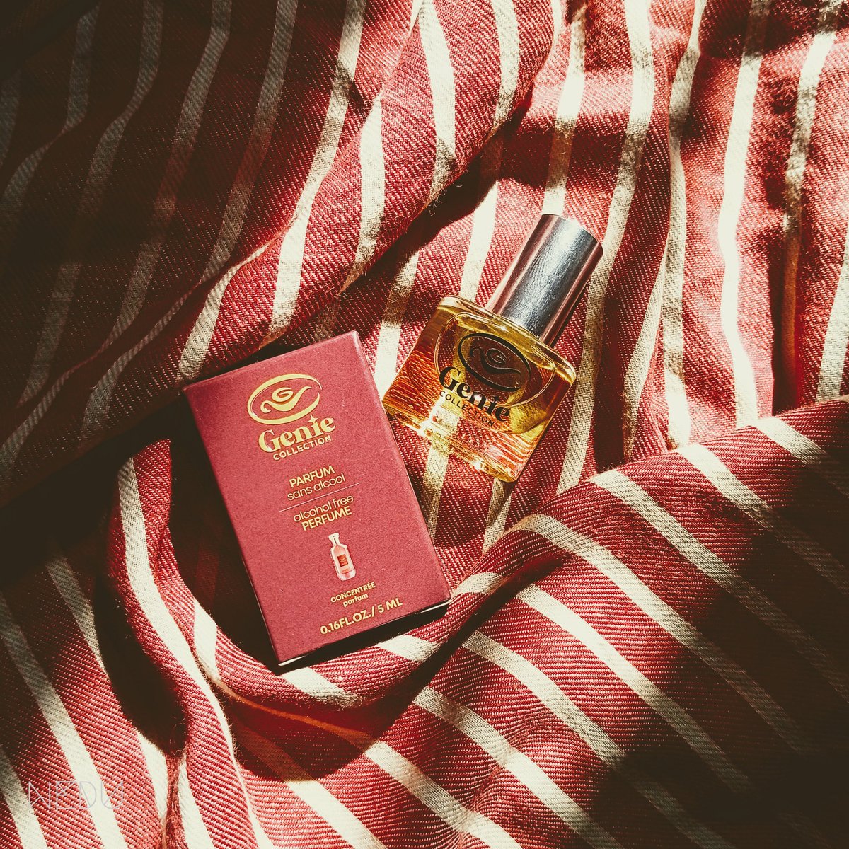 Neduvick4's tweet photo. I just got this Genie oil perfume and I can't stop loving the scent.
So I took some photographs of it for your screens.

📷: shot with Redmi 14C( @Xiaomi @XiaomiNigeria) https://t.co/861IPyxRsx