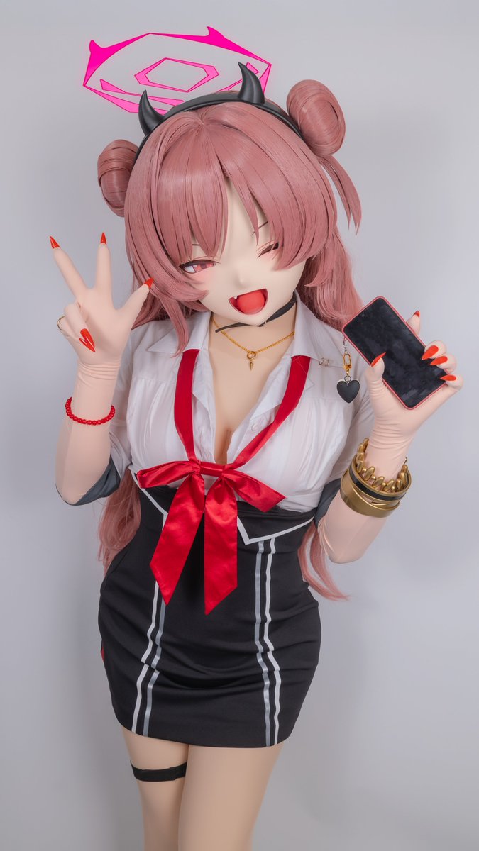 「あっ！先生だ！ヤッホー！キララだよ！
あたしのこと待ってたの？あははっ！嬉しいな！」

ブルアカより 「夜桜キララ 」をお迎えしました!

🎭 : <a href="/heyaoheyao/">河妖工房</a>  

#ブルーアーカイブ  #ブルアカ #BlueArchive
#夜桜キララ #キララ #YozakuraKirara
#着ぐるみ #kigurumi #コスプレ