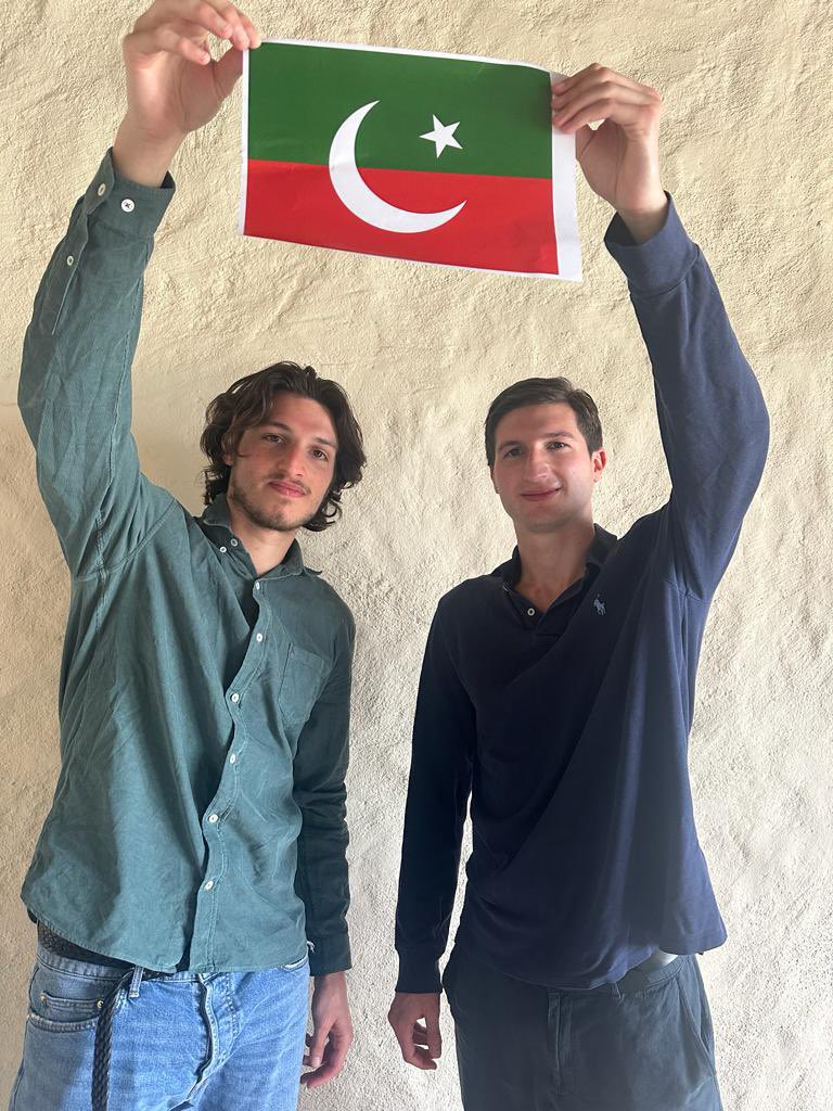 We are PTI 🇵🇰 
We are Imran Khan 🫀
#FreeImranKhan