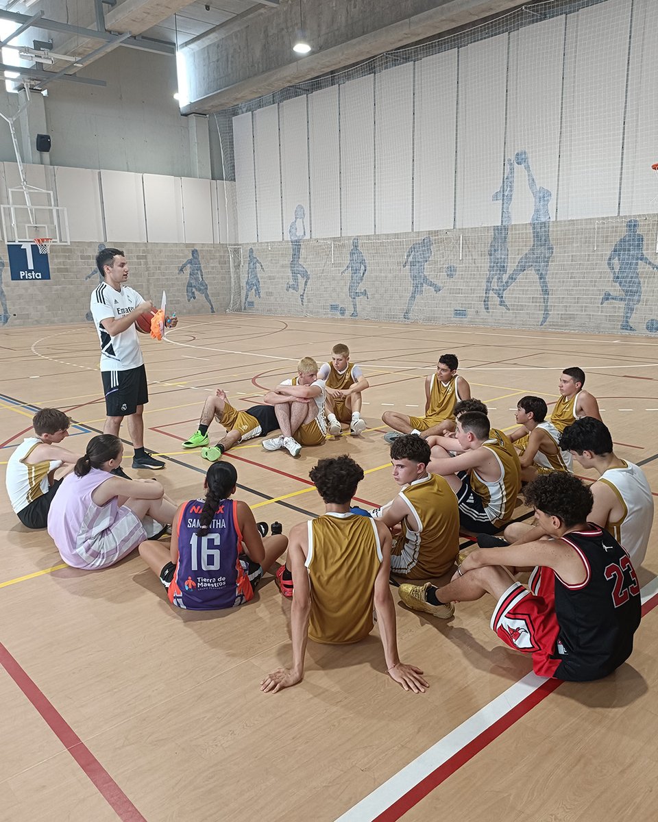 ✨ ¡Arranca nuestro tercer y último turno del IV Campus Urbano! 

🤝 Con valores como el Respeto y el Compañerismo como protagonistas, damos la bienvenida a una nueva semana deportiva. 

😉 ¡Estamos seguros de que este último turno será un broche extraordinario para tres semanas