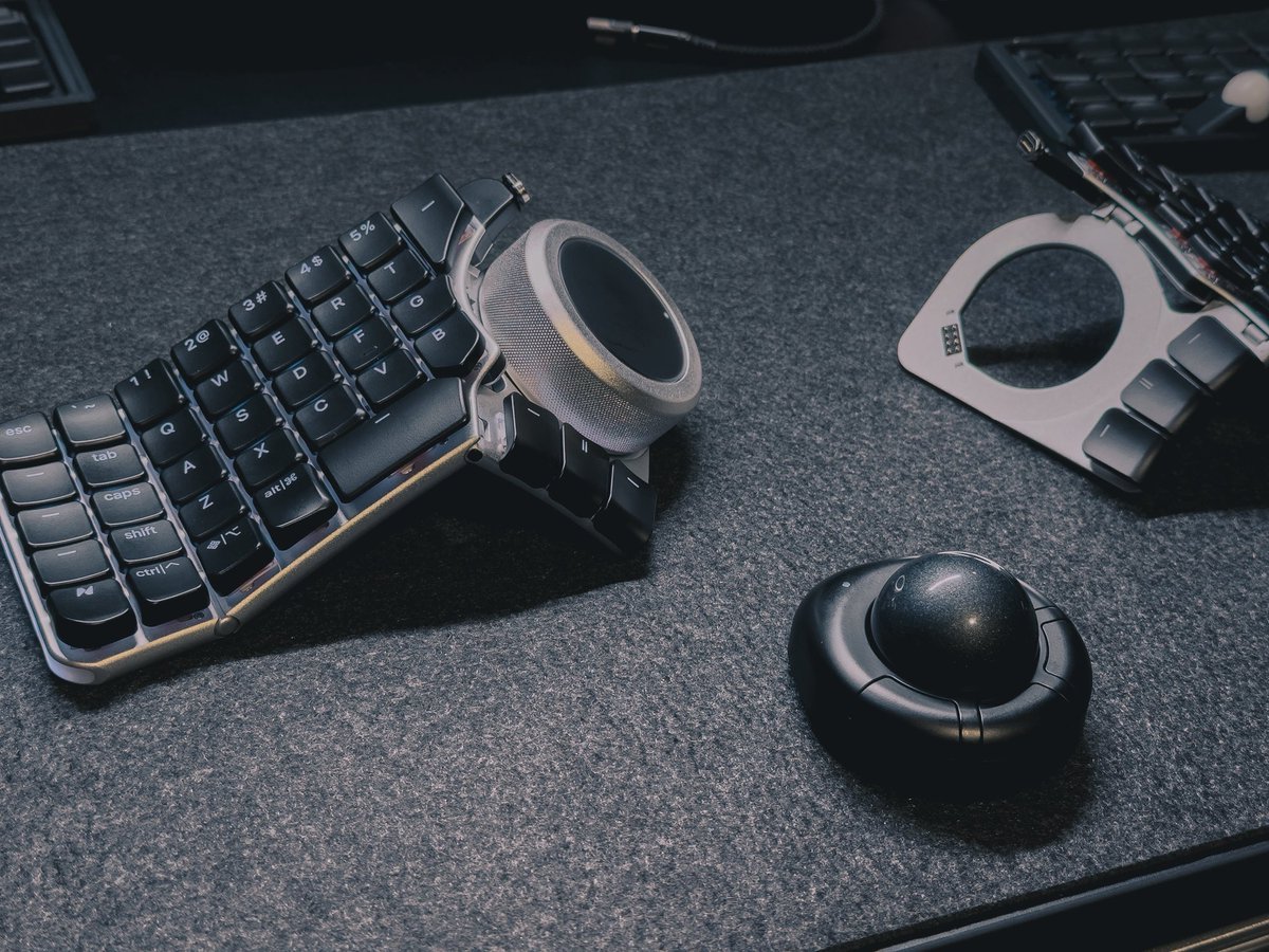 【悲報】
NAYA CREATEさん、モジュールが急に起動しなくなりただのバカでかい文鎮化になる😇

ここのヘルプサイトに載ってること試したが、キーマップが変更されないので、割り当ててもリカバリーモードにならず。

ちょ、おまっ…状態。
is.gd/yqyvGr