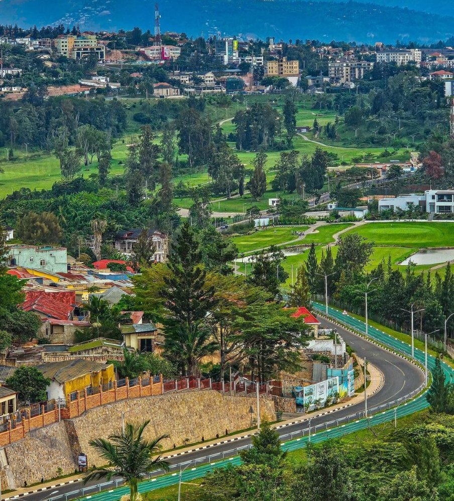 Rwanda 🇷🇼 is the second best and easiest country to do business in Africa.