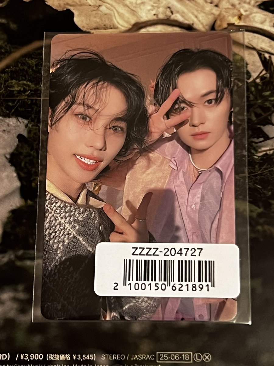 HxaLuv's tweet photo. straykids スキズ hollow 交換 エコパ HMV 楽天ブックス トレカ

譲：未使用シリアル1枚
       画像のトレカ

求：赤枠の物  買取

未使用シリアル所持していても使わないので引き取り先を探してます。

#straykids #straykids買取  #hollow #straykids交換 #シリアル https://t.co/CSacGisPKF