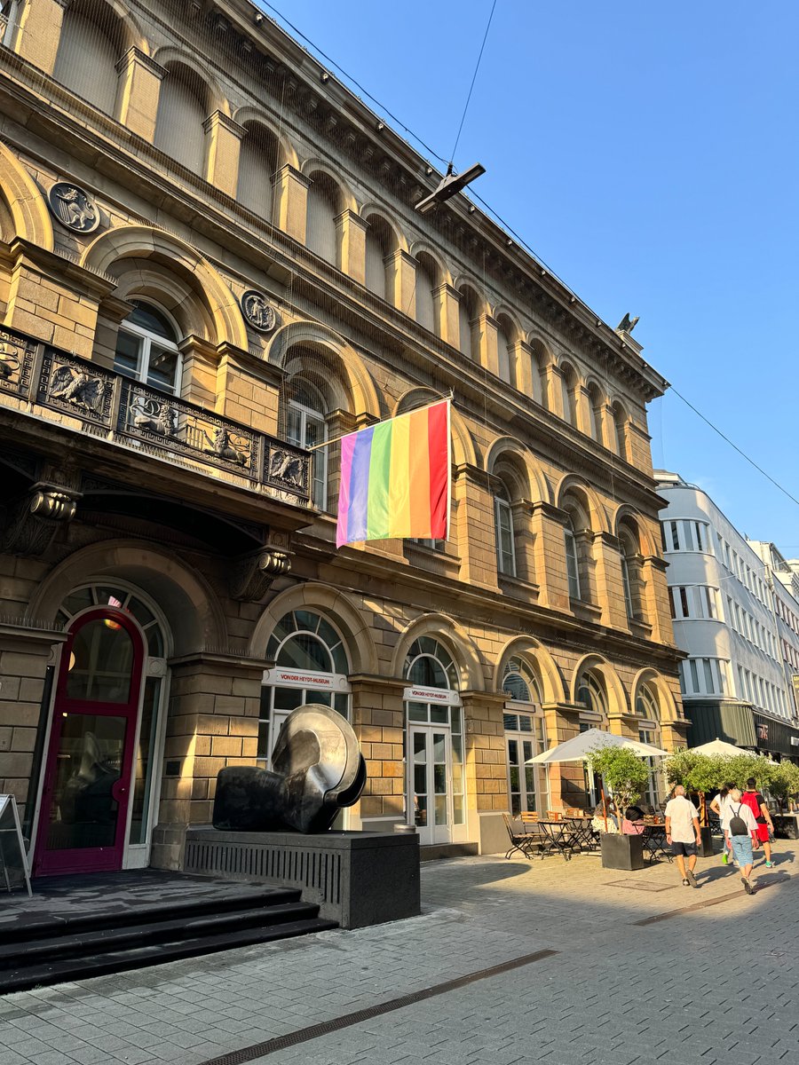 Euch fehlt jemand, mit dem ihr euch über Kunst und Kultur austauschen könnt? Dann folgt der Einladung des Von der Heydt-Museums und nehmt morgen, 10. Juli, ab 18 Uhr an der Sommer-Edition des Kunst-Kontakte-Abends teil! Bitte kurz anmelden: ➡️ von-der-heydt-museum.de/kalender/#5698… #Wuppertal