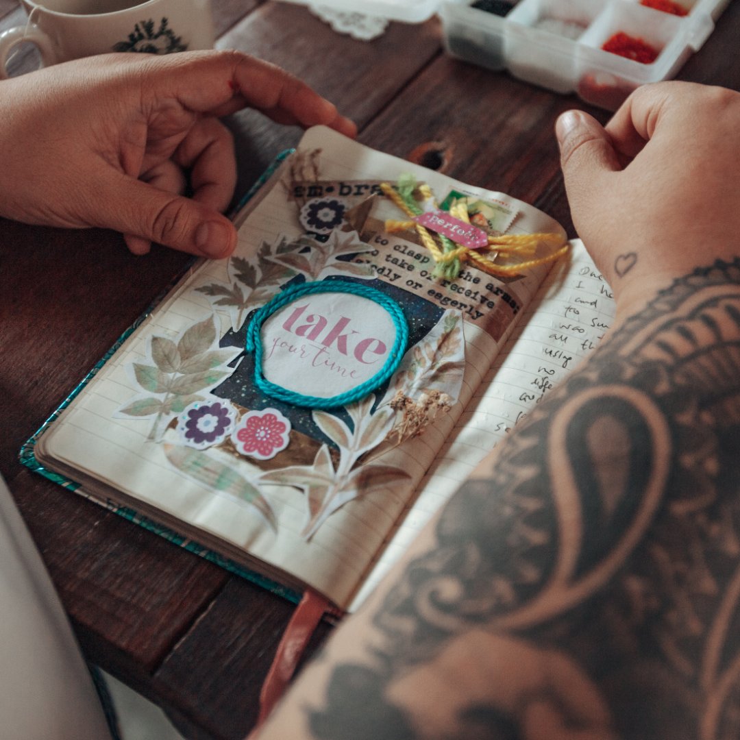 🎨✨ Crafternoon is coming to headspace Gympie!

They'll be getting crafty with scrapbooking and junk journaling - bring your own journal to personalise, or there will be one ready for you!

Tap the link for more information or to register 👉 ow.ly/xCAx50WmIfa
