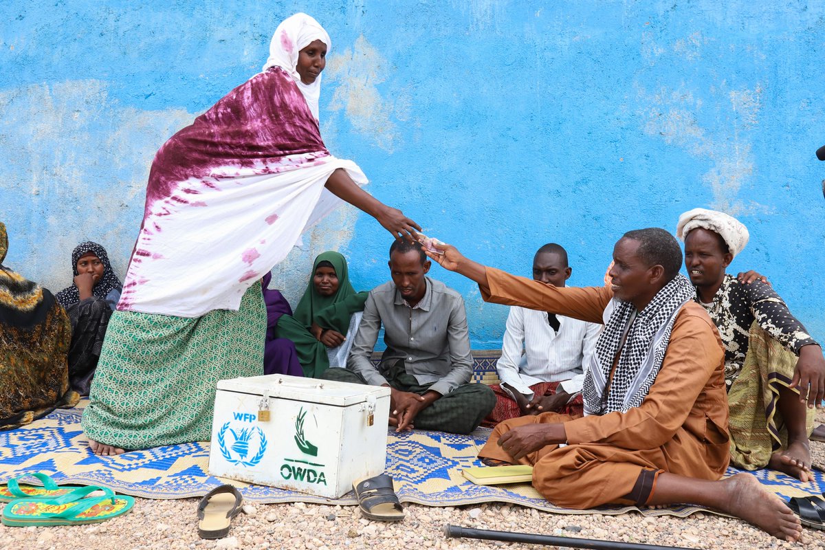 WFP_Ethiopia's tweet image. In #Somali region, @WFP-supported Village Saving & Loan Associations are strengthening food security by:
🌾 Boosting livelihoods & income
💪🏾 Empowering women
💰 Growing savings
VSLAs help families to withstand shocks, invest in farming & ensure stable access to nutritious food.