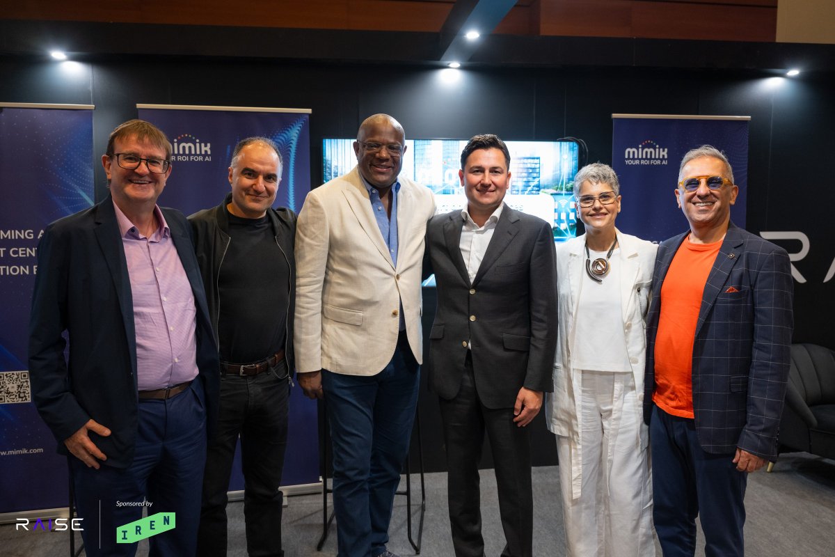 RaiseSummit's tweet image. “Inference is where AI’s value is realized, not just imagined.” — Fay Arjomandi(@Fayarjomandi), CEO of mimik
At @RaiseSummit 2025, @mimiktech hosted an exclusive executive session in the Executive Lounge, gathering leaders from AMD, AWS, Advantech, and other Fortune 500…